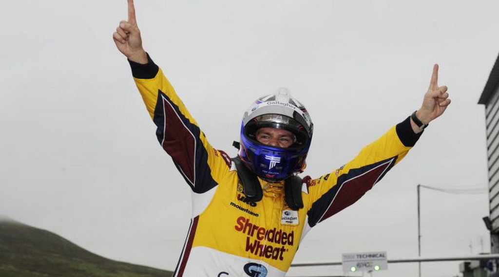 BTCC Knockhill: Chilton takes first BTCC win since 2011